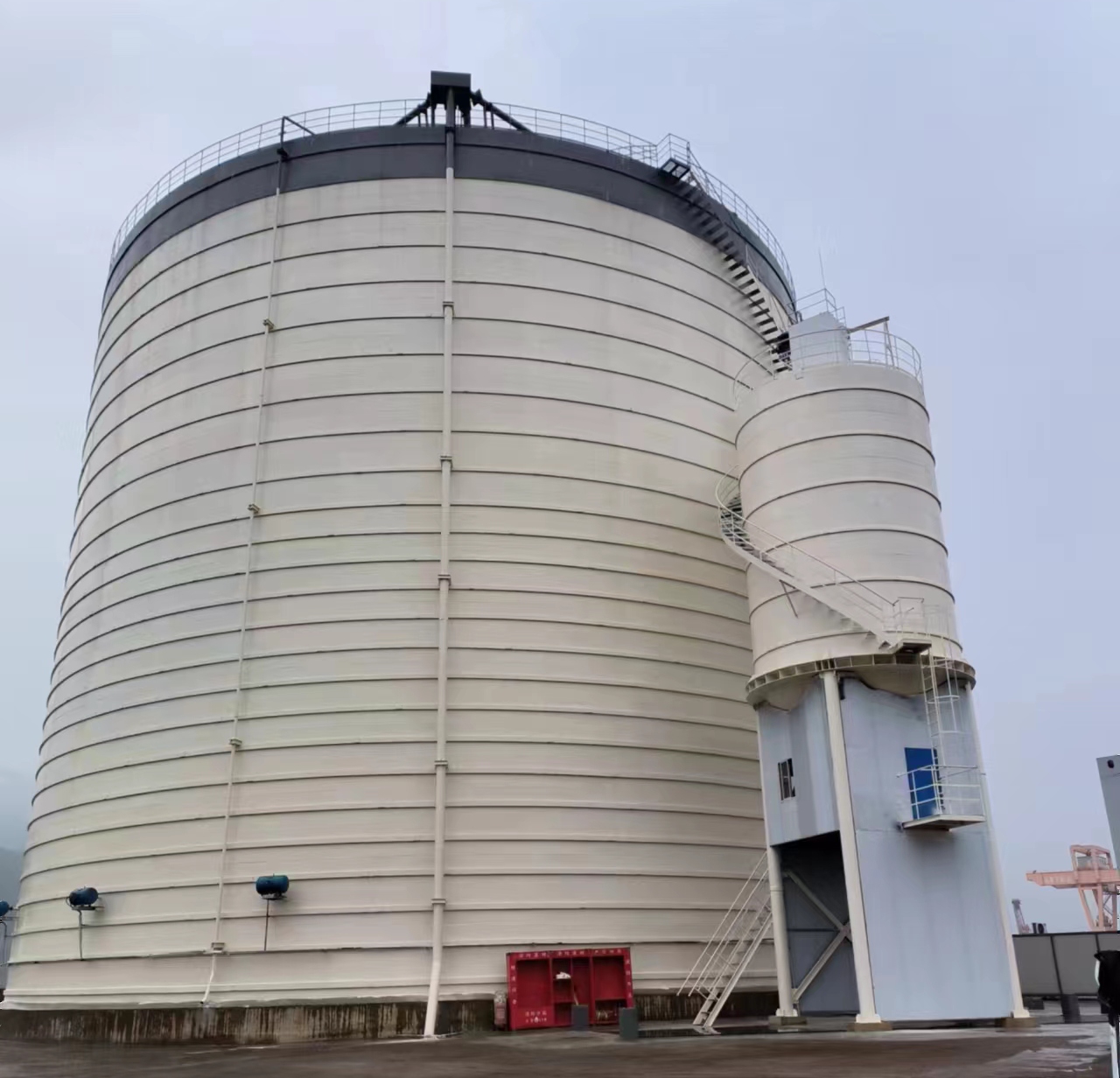 金凤10万吨水泥钢板库